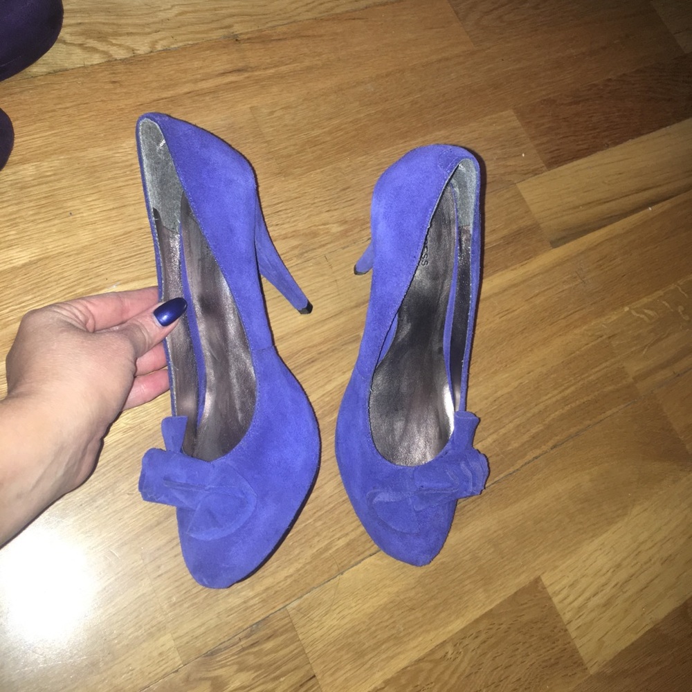 Cobalt ROYAL blue suede pumps! MINT condition!
